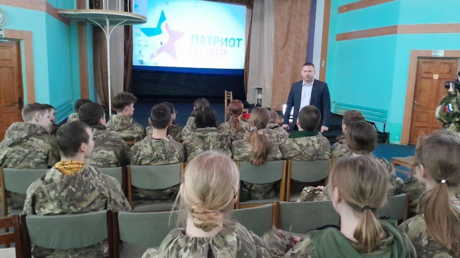 БПЛА, стрільби та «герої СВО»: як росія мілітаризує студентів окупованого Криму