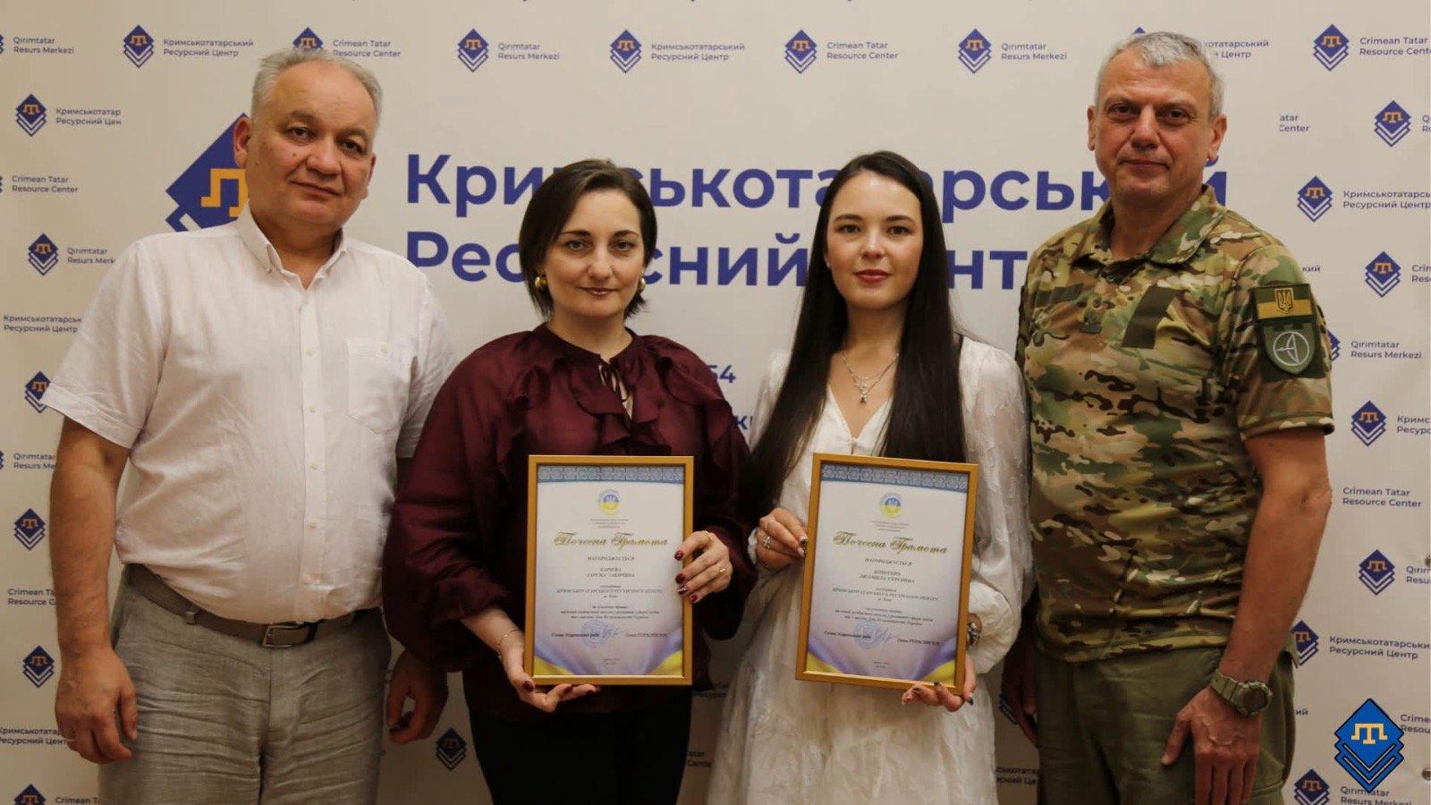 Внесок у деокупацію: представники Кримськотатарського Ресурсного Центру отримали почесні грамоти Національної ради