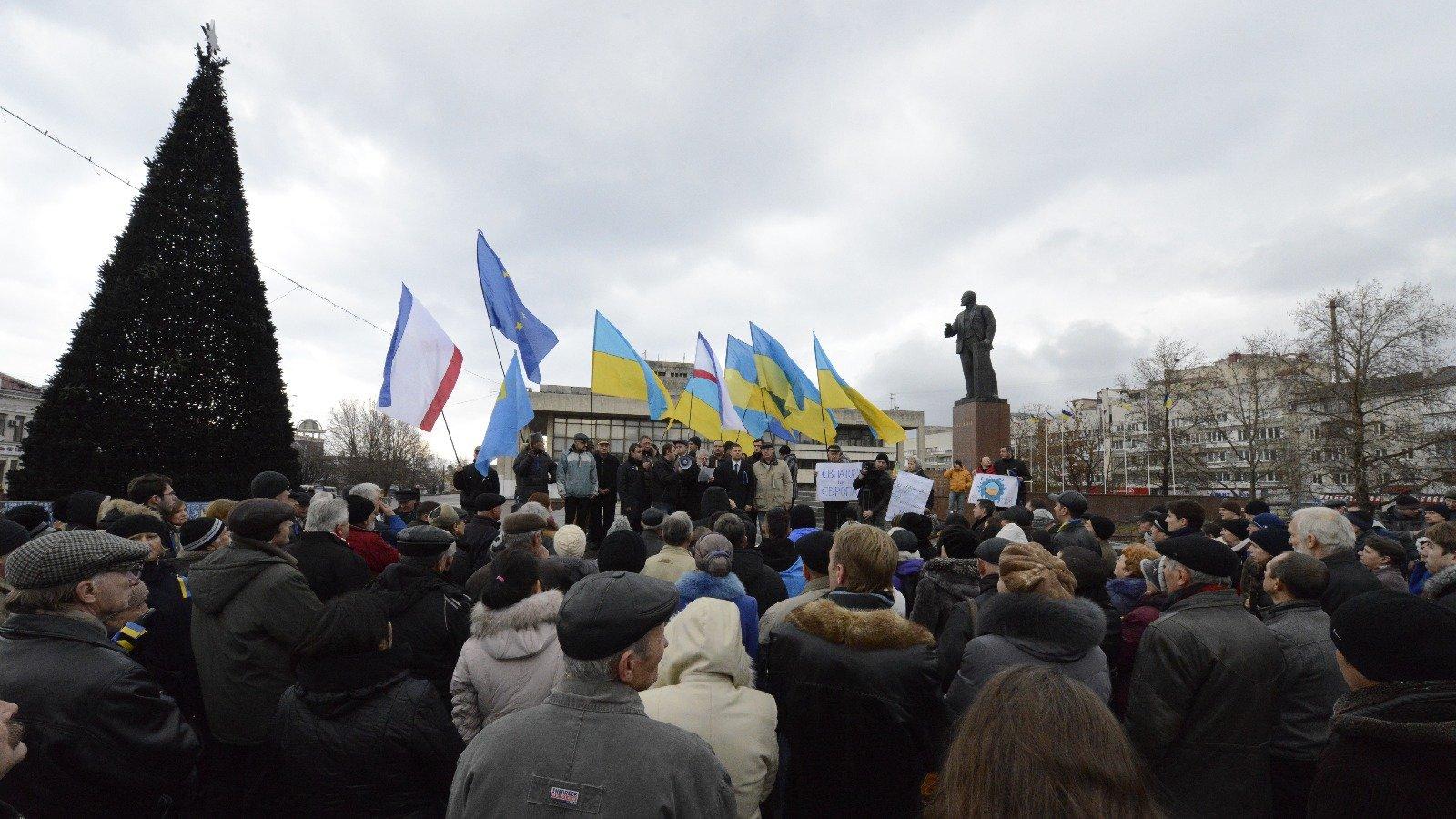 Крим на зламі: від проукраїнських протестів до російської окупації