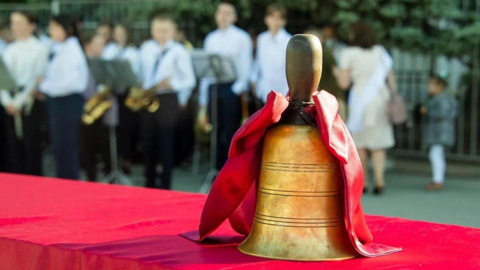 Севастопольські окупанти переконані, що 1 вересня діти вийдуть на очне навчання: колаборанти готові підкупити батьків?