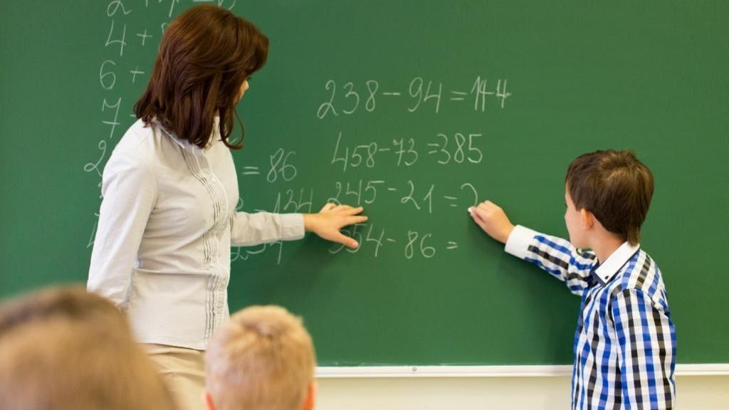 В окупованому Севастополі вчителям обіцяють збільшити зарплатню