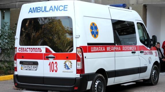 В окупованому Криму на «швидкі» через брак персоналу набиратимуть студентів