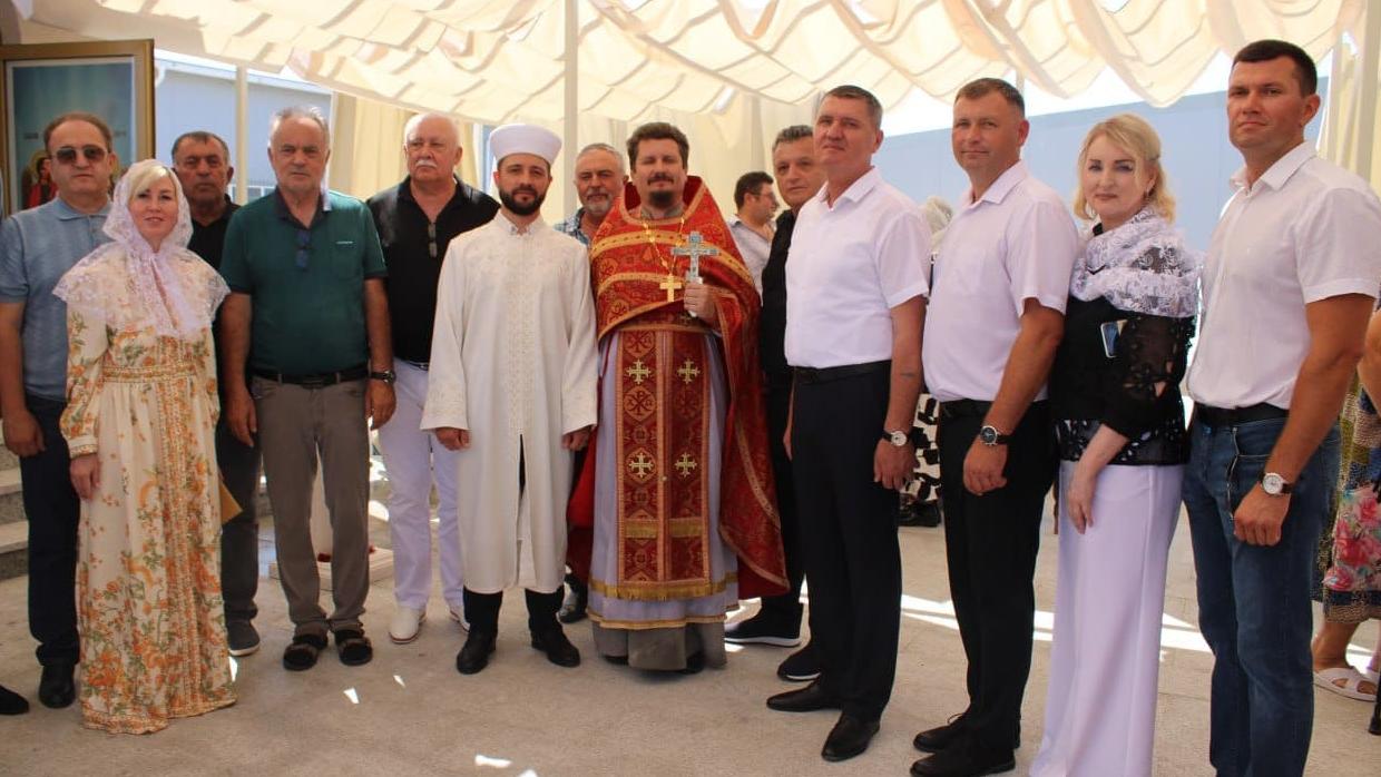 На сході Криму за участі грецьких монахів відбулося пропагандистське освячення російської церкви
