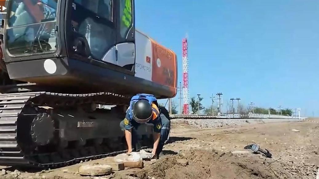 Біля залізничної колії неподалік Керченського мосту знайшли протитанкові міни