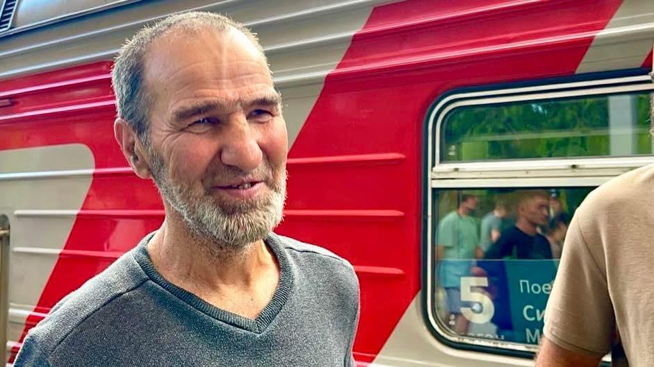 Політв'язень Ленур Халілов повернувся до Криму після 6 років полону
