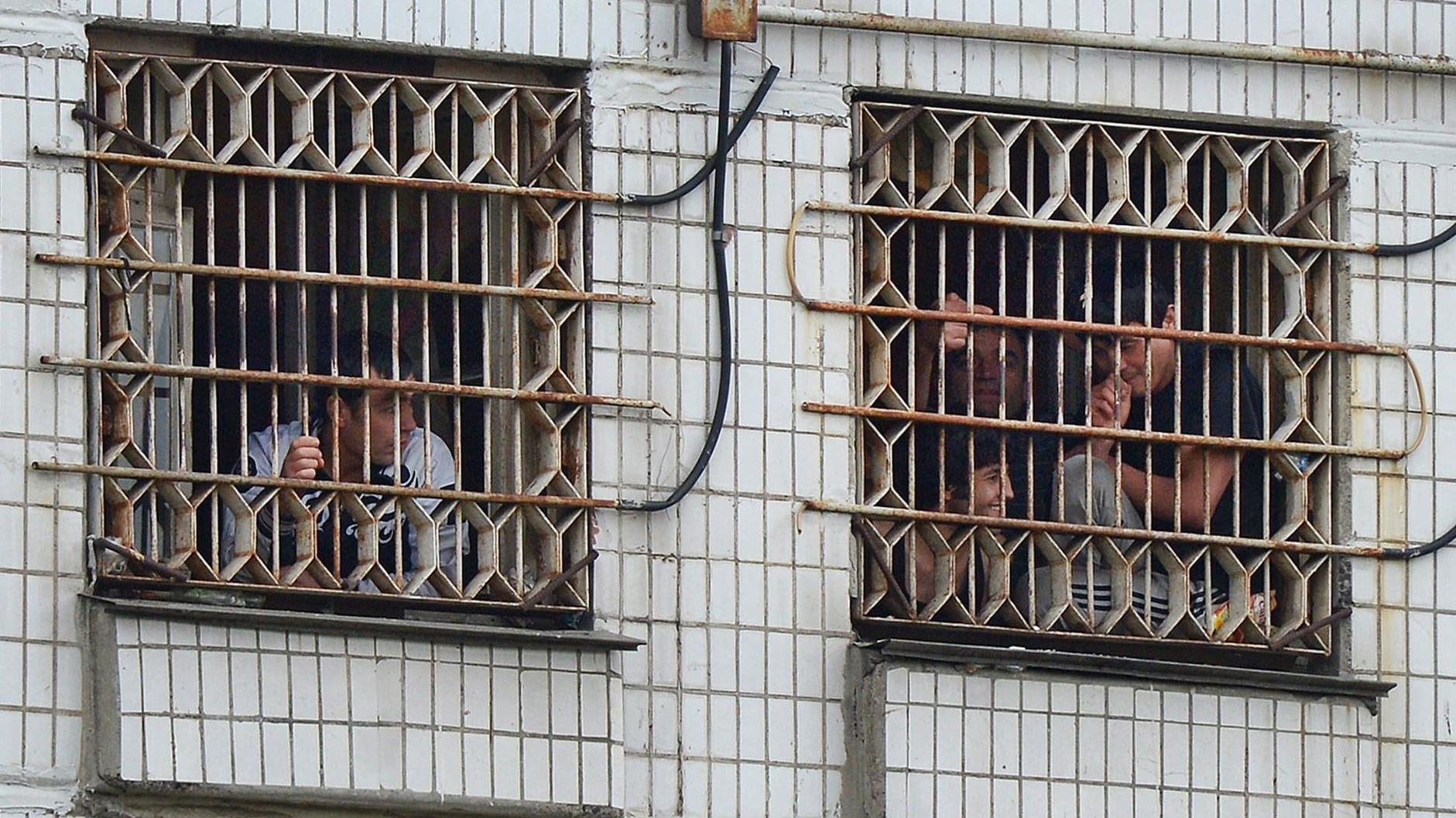 Центри тимчасового утримання іноземців на окупованих регіонах та рф: за що там тримають українців