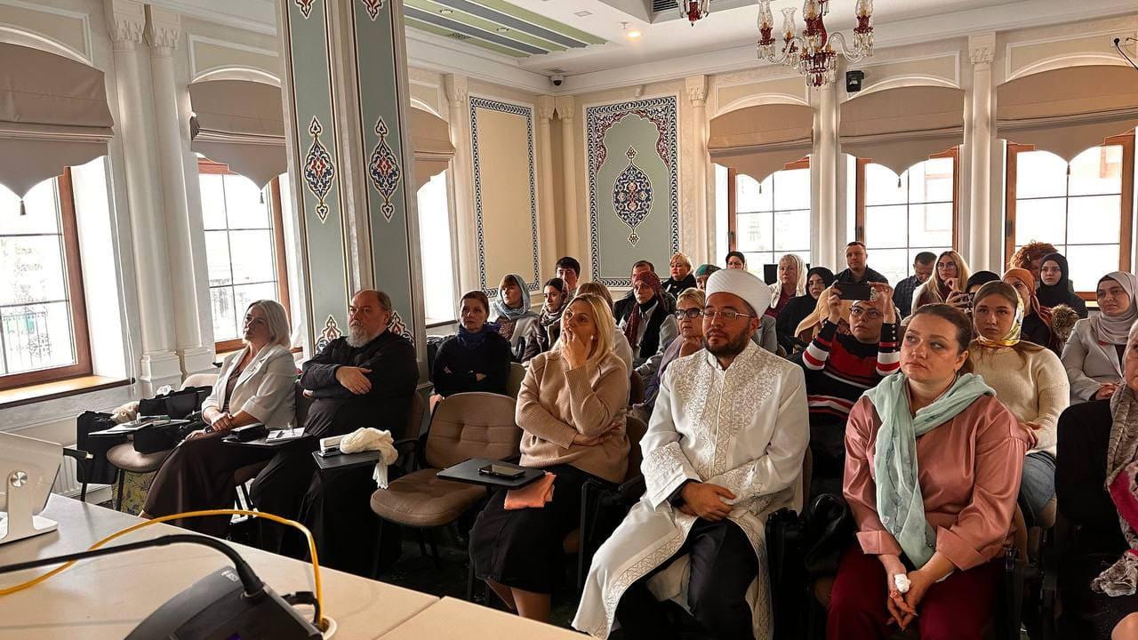У головній мечеті Криму обговорили «інтеграцію російських цінностей» в освіту