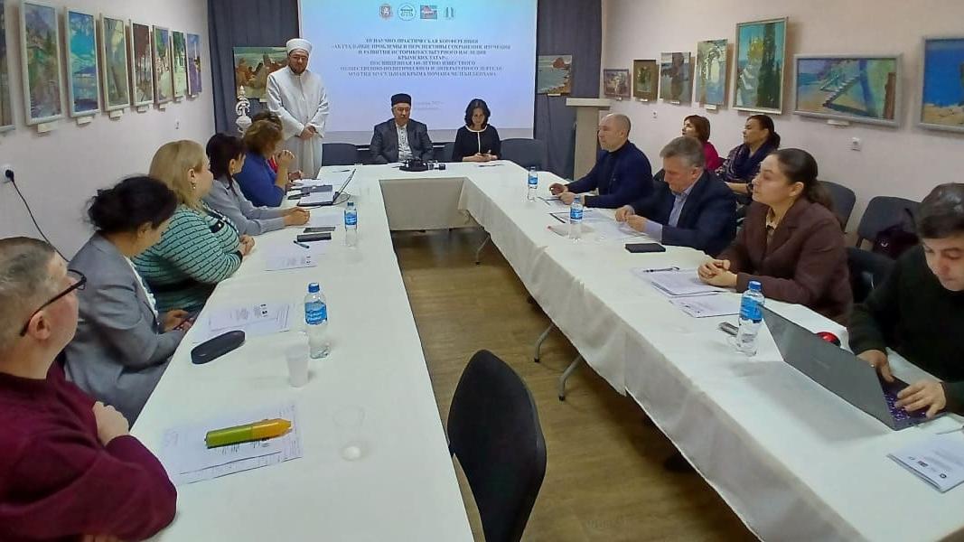 В "Кримськотатарському музеї культурно-історичної спадщини" окупованого Криму провели конференцію до річниці народження Номана Челебіджихана