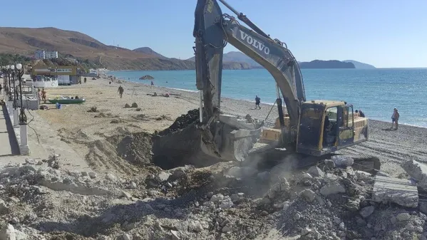 Колаборанти вчергове зсунули терміни добудови набережної та каналізації в Коктебелі