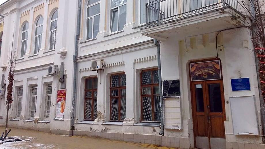 Окупанти відтермінували завершення «реставрації» кримської філармонії