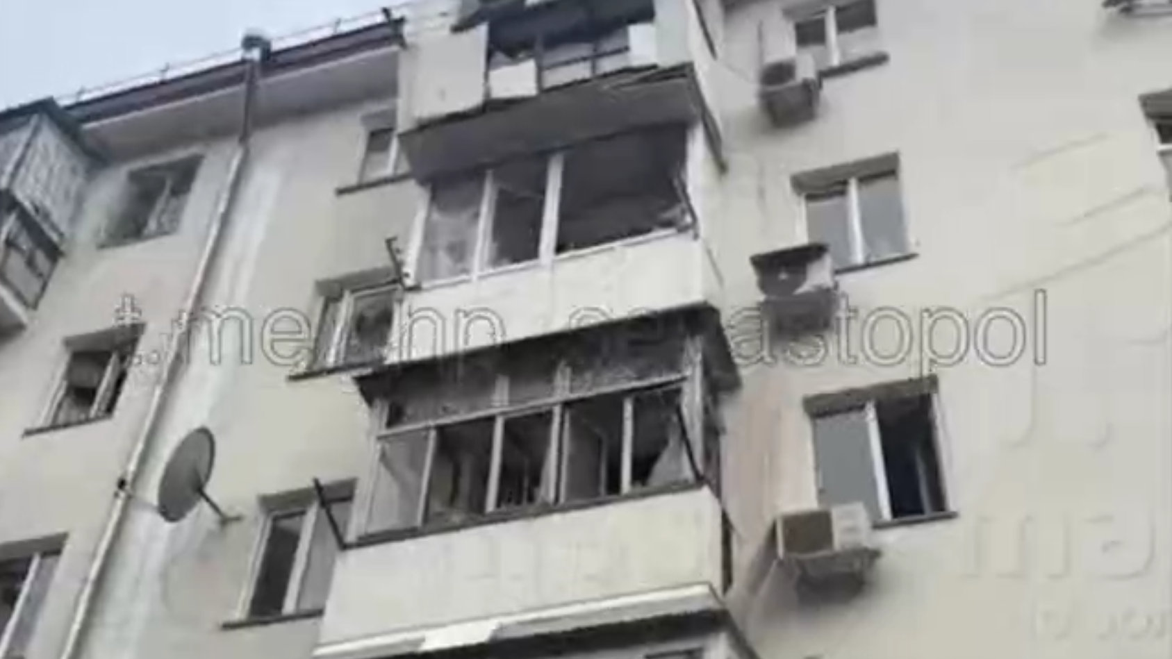 Вибухи та перекриття мосту: в окупованому Криму знову лунала повітряна тривога