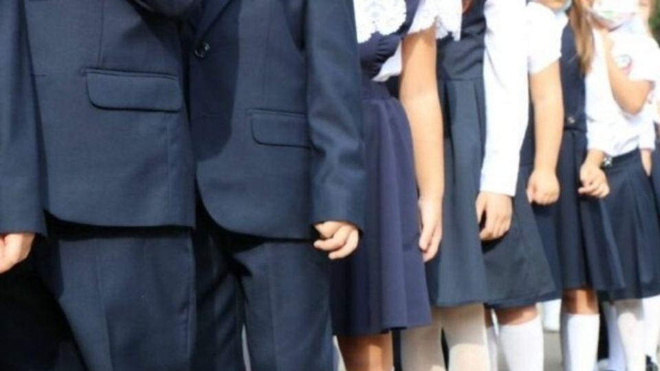 Кримські колаборанти змусять школярів ходити у формі