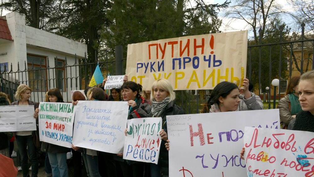 Березневі дні 2014-го: громадянський спротив російській окупації Криму