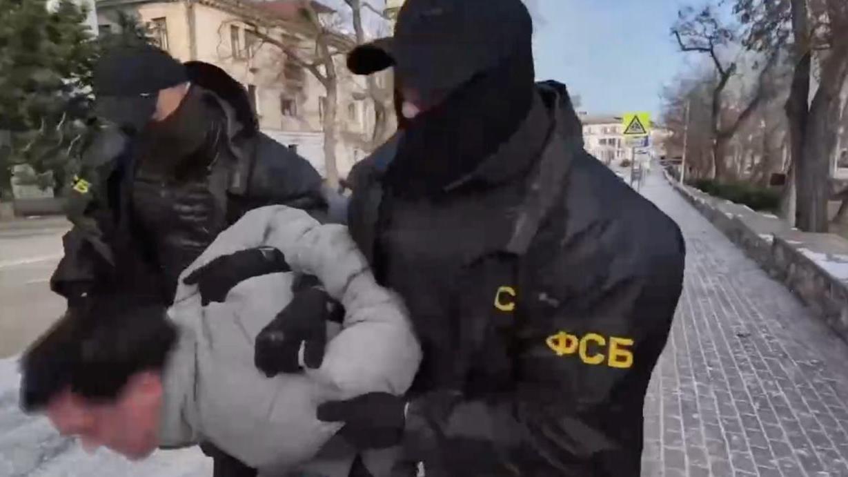 У Севастополі ФСБ відзвітувала про затримання чергового «агента України»