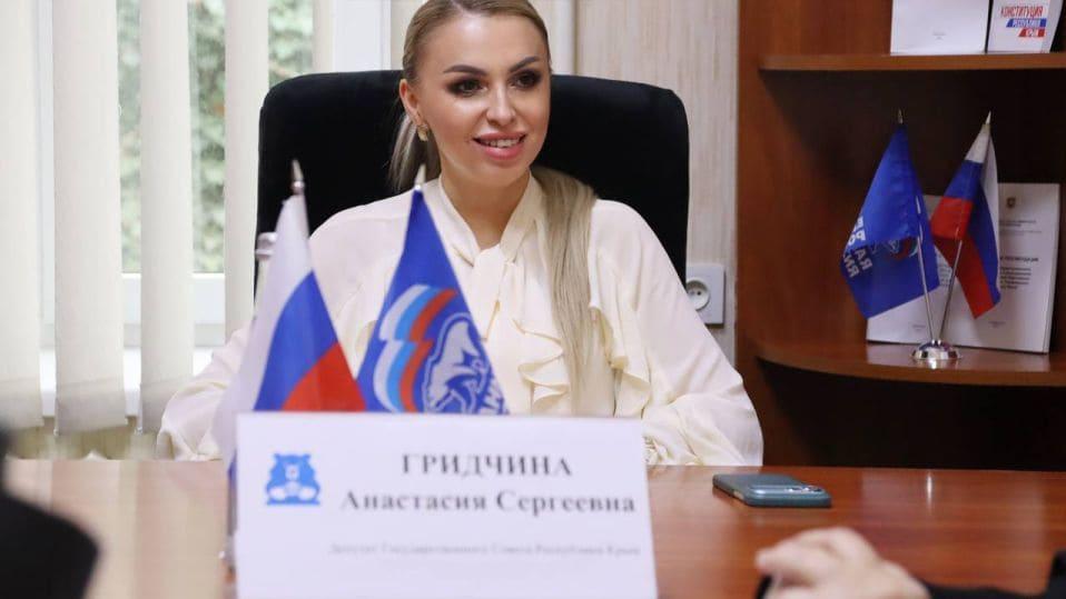 «Головну українку Криму» засудили на 10 років з конфіскацією майна