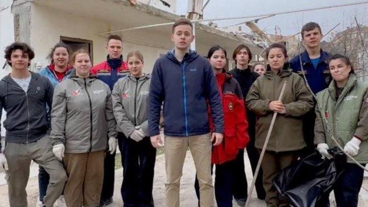 У Севастополі розбір завалів після атаки дронів завершився бійкою та переломом носа