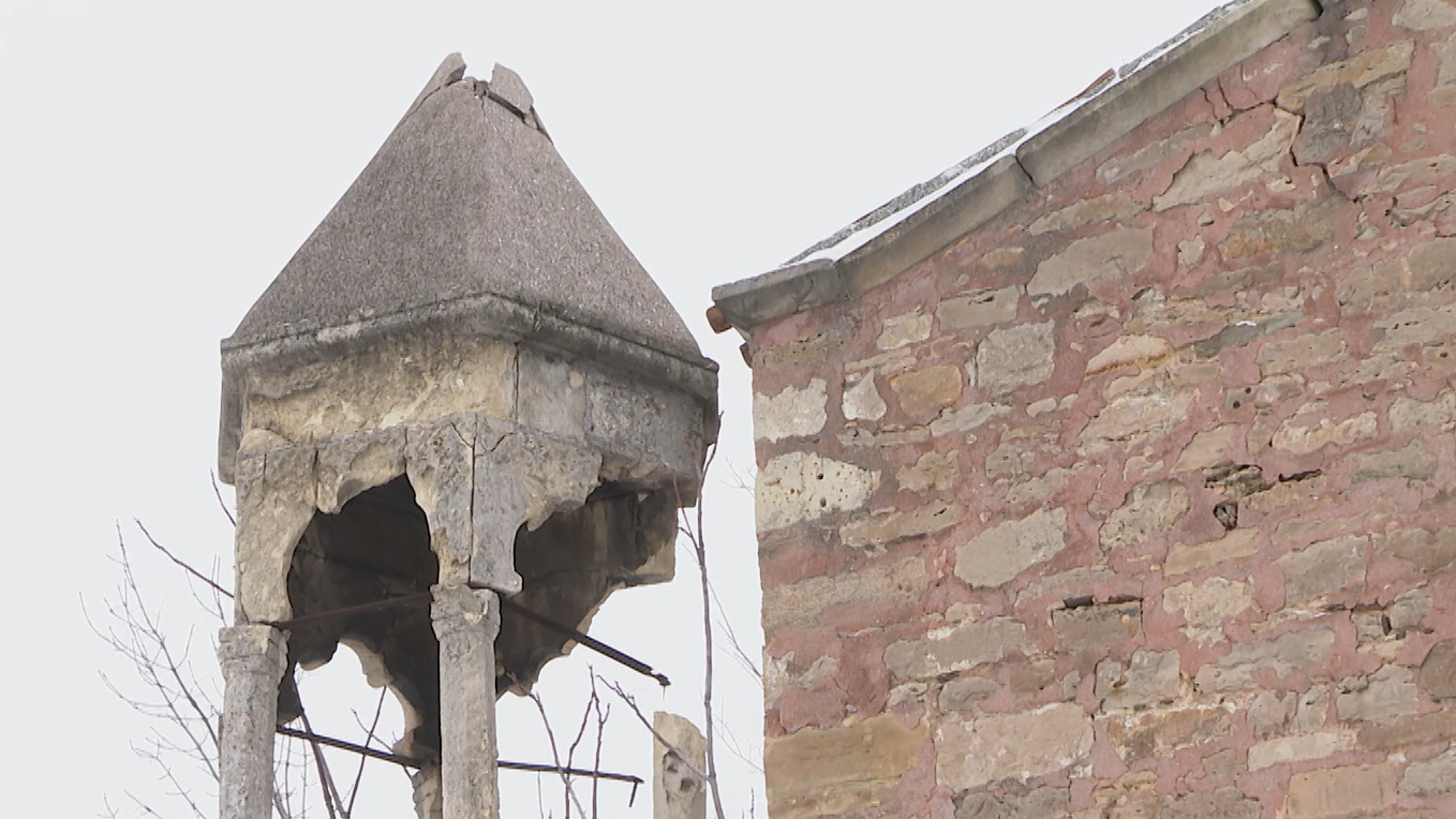 Кримський «мінкульт» пообіцяв «врятувати» старовинний вірменський храм, що обвалився