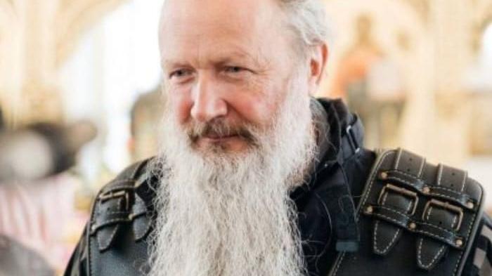 Російський митрополит-байкер освятив у Севастополі хрест на честь окупації