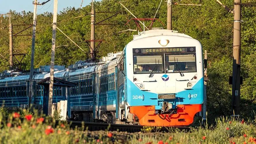 Фінанси закінчилися на старті: севастопольці залишилися без обіцяної міської електрички