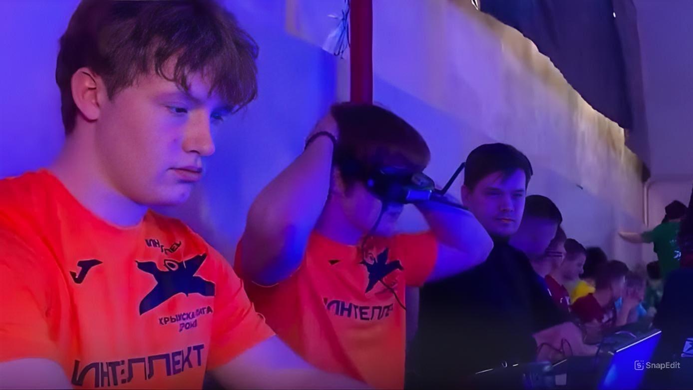 Кримських дітей готують до війни через «ліги дронів»