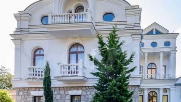 На півдні окупованого Криму на продаж виставили історичний маєток