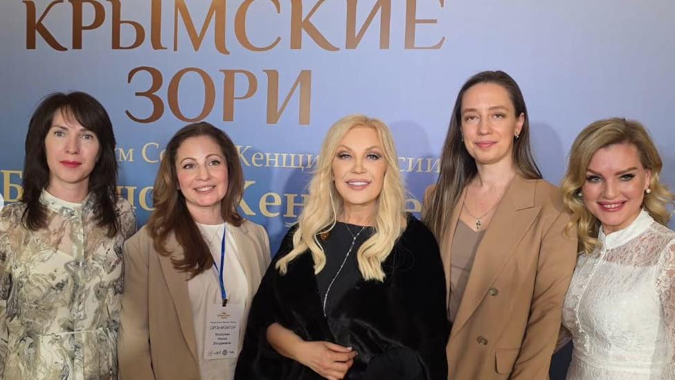Колишня українська співачка-зрадниця з'явилася на «жіночій раді» в Алушті