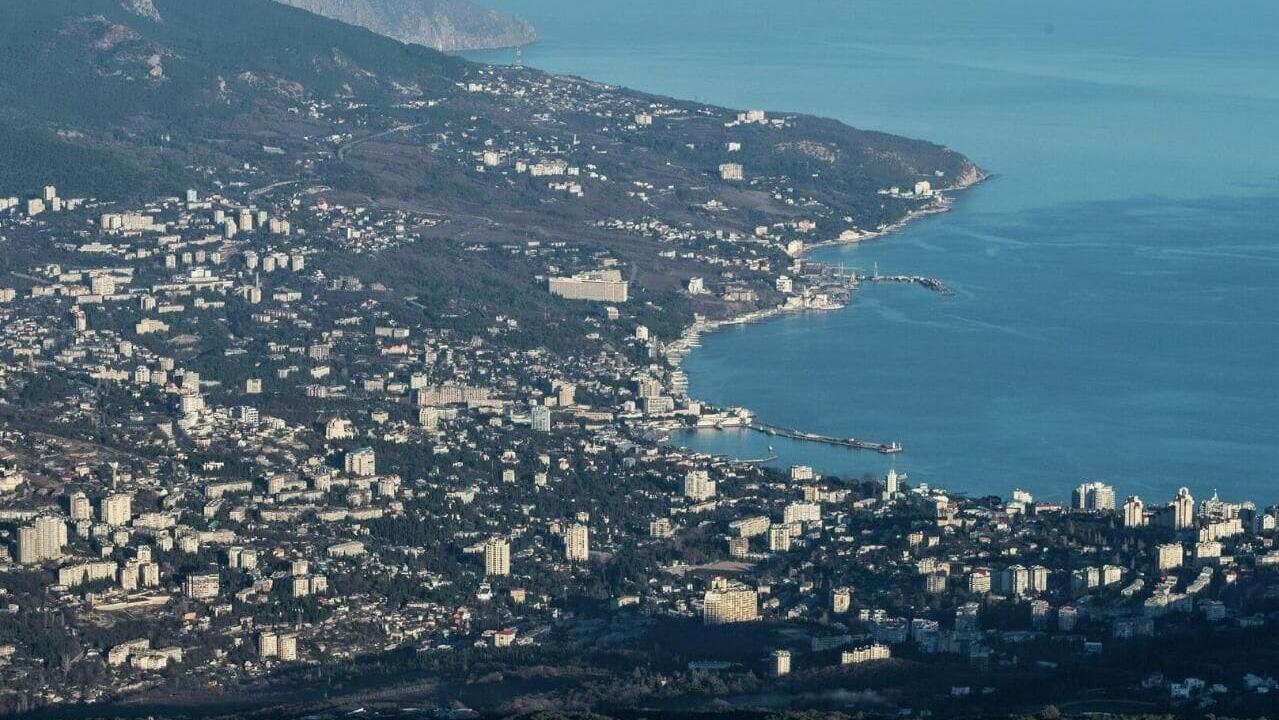 Окупований Крим відчуває дефіцит працівників у готелях і ресторанах