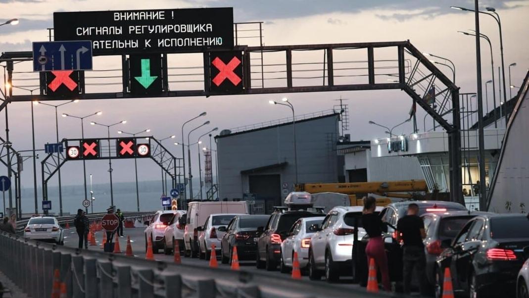 На «Кримському мосту» запроваджують посилений контроль перед «травневими святами»