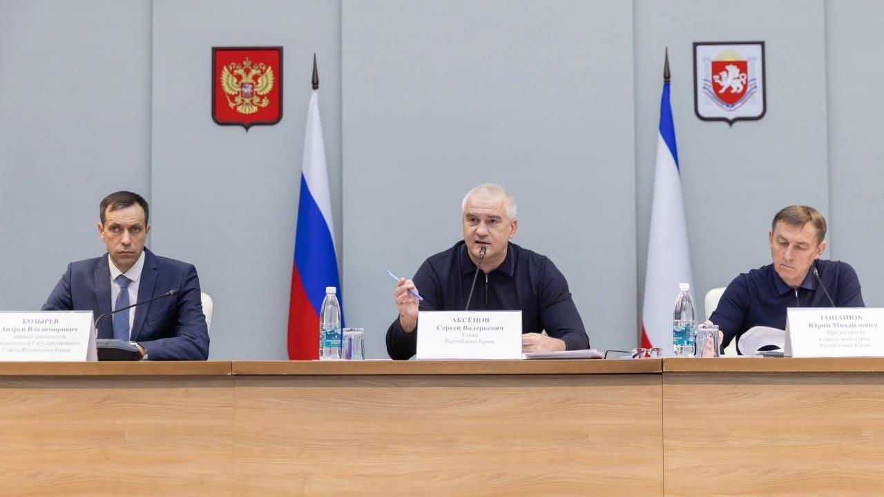 «Відфутболювати звернення заборонено»: колаборант Аксьонов розповів, як потрібно реагувати на проблеми кримців