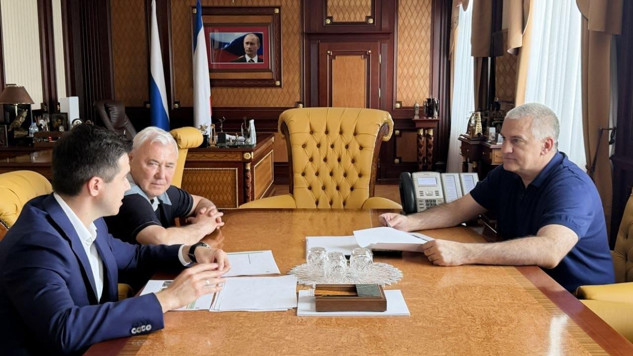 Росія перетворює «квадратні метри» на зброю для закріплення окупації Криму