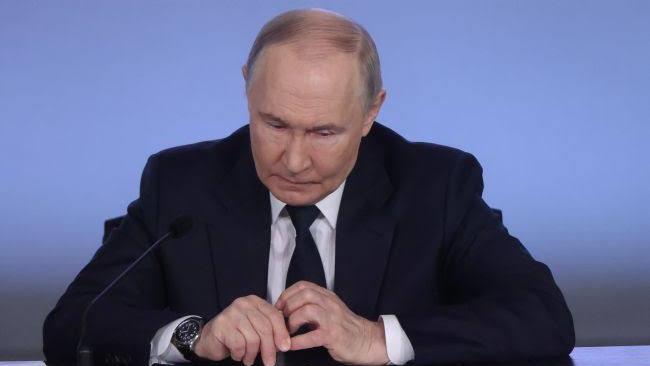 Путін підписав закон про арешт майна «закордонних ворогів росії»