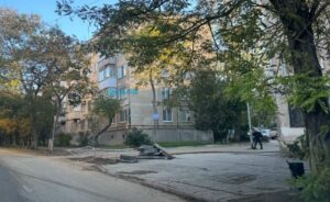 Керчани скаржаться на ями посеред дороги після робіт водоканалу