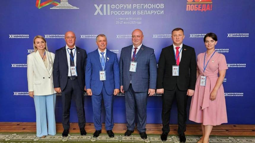 Кримський «голова парламенту» уклав угоду про співпрацю з білоруським викрадачем українських дітей