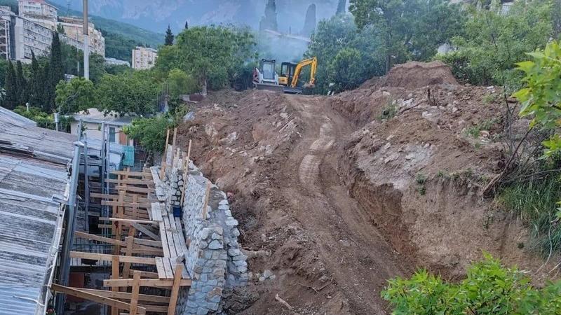 Мешканці окупованої Ялти б'ють на сполох через загрозу меморіальному будинку Чєхова