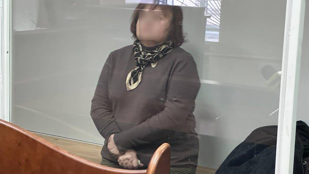 Затриману під Києвом ексдиректорку з окупованої Ялти залишили під вартою ще на 60 діб