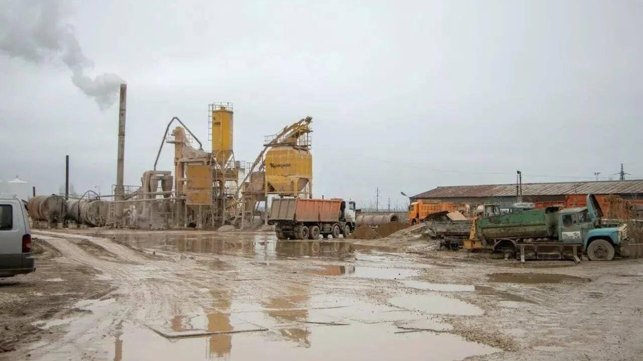 У Керчі асфальтовий завод отруює повітря: окупаційна влада нарешті перенесе його з центру міста